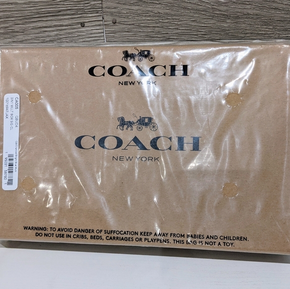 Coach Boxed 3 In 1 Wallet Gift Set In Colorblock Signature Canvas - Picture 2 of 8
